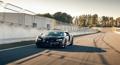Гиперкар Bugatti Chiron Pur Sport обучили дрифту 