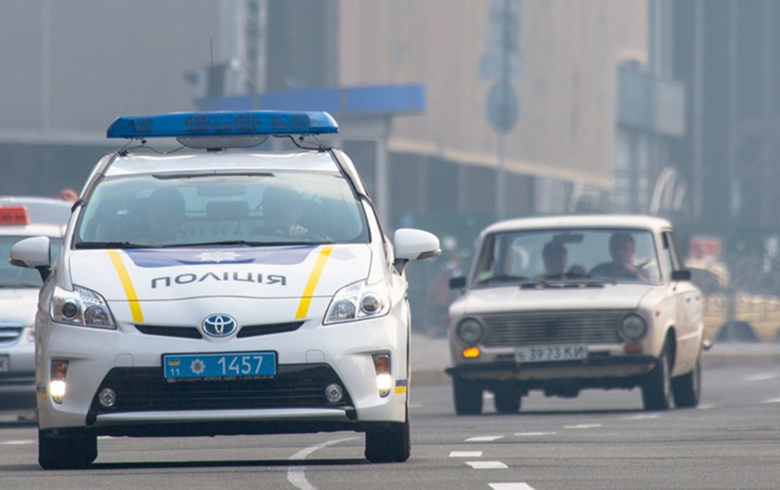 Увеличить штрафы, выдавать «права» на два года: МВД обещает навести порядок на дорогах