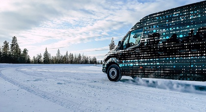 Mercedes-Benz показал eSprinter нового поколения на зимних испытаниях