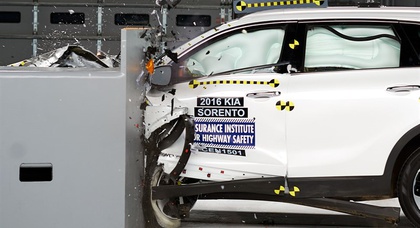 Самые безопасные автомобили года в краш-тестах IIHS