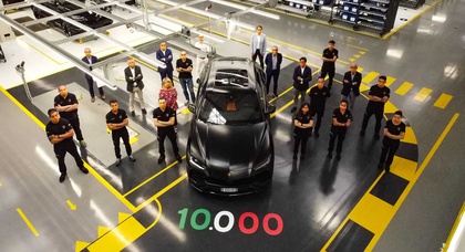 В Сант-Агата-Болоньезе собран десятитысячный Lamborghini Urus 