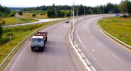 В России появятся дороги с платными полосами 