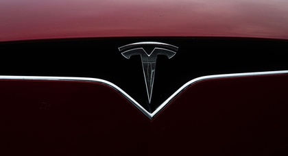 Tesla судится с Rivian Automotive 