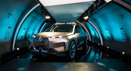 BMW раскрыла внешность электрического кроссовера iNext