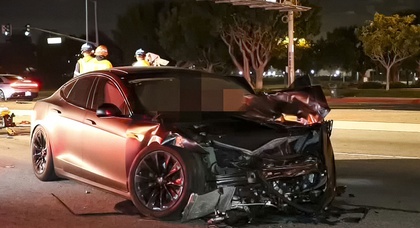 На водителя Tesla впервые завели уголовное дело за аварию на автопилоте