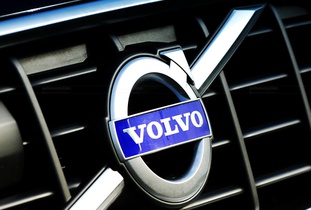 Компактный кроссовер Volvo XC40 дебютирует в 2018 году