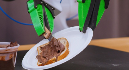 Скоро вы сможете научить робота делать сэндвич без каких-либо навыков программирования или робототехники