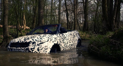 Land Rover показал кабриолет Range Rover Evoque (видео)