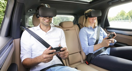 Porsche представила очки виртуальной реальности для пассажиров