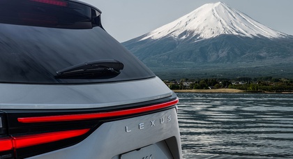 Lexus откажется от эмблемы на корме новых автомобилей