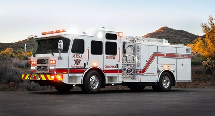 Ця електрична пожежна машина північноамериканського зразка здатна перекачувати 2839 літрів води на хвилину протягом чотирьох годин на одній зарядці