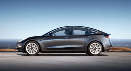 У электрокара Tesla Model 3 появилась доступная версия