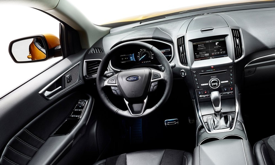 Ford Edge interior