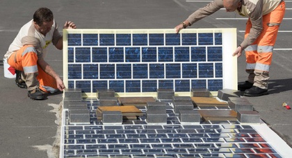 Франция построит 1000 км дорог с солнечными панелями