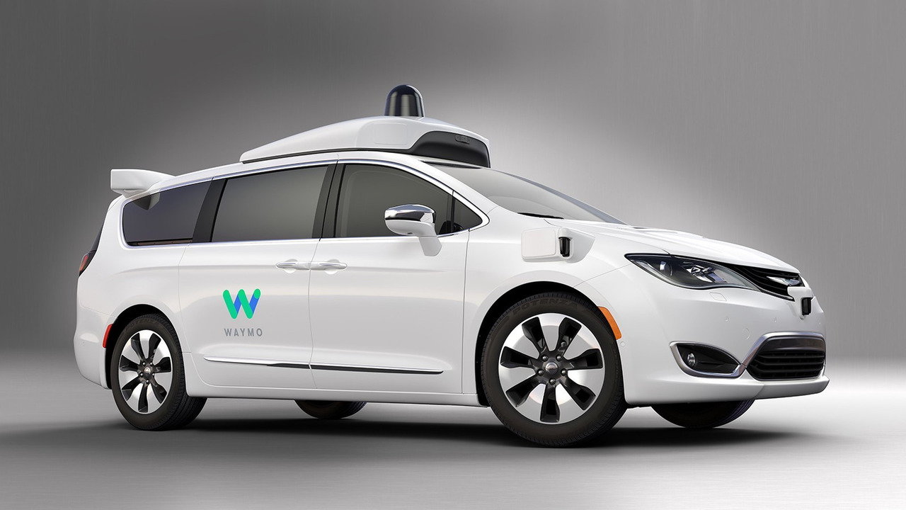 Google и Chrysler построили беспилотный минивэн Waymo