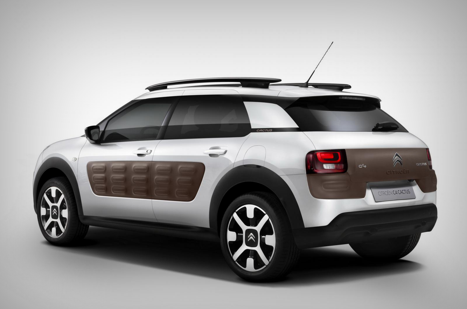 http://autonews.autoua.net/media/uploads/citroen/citroen_c4_cactus_2014_autoua_net_(2).jpeg