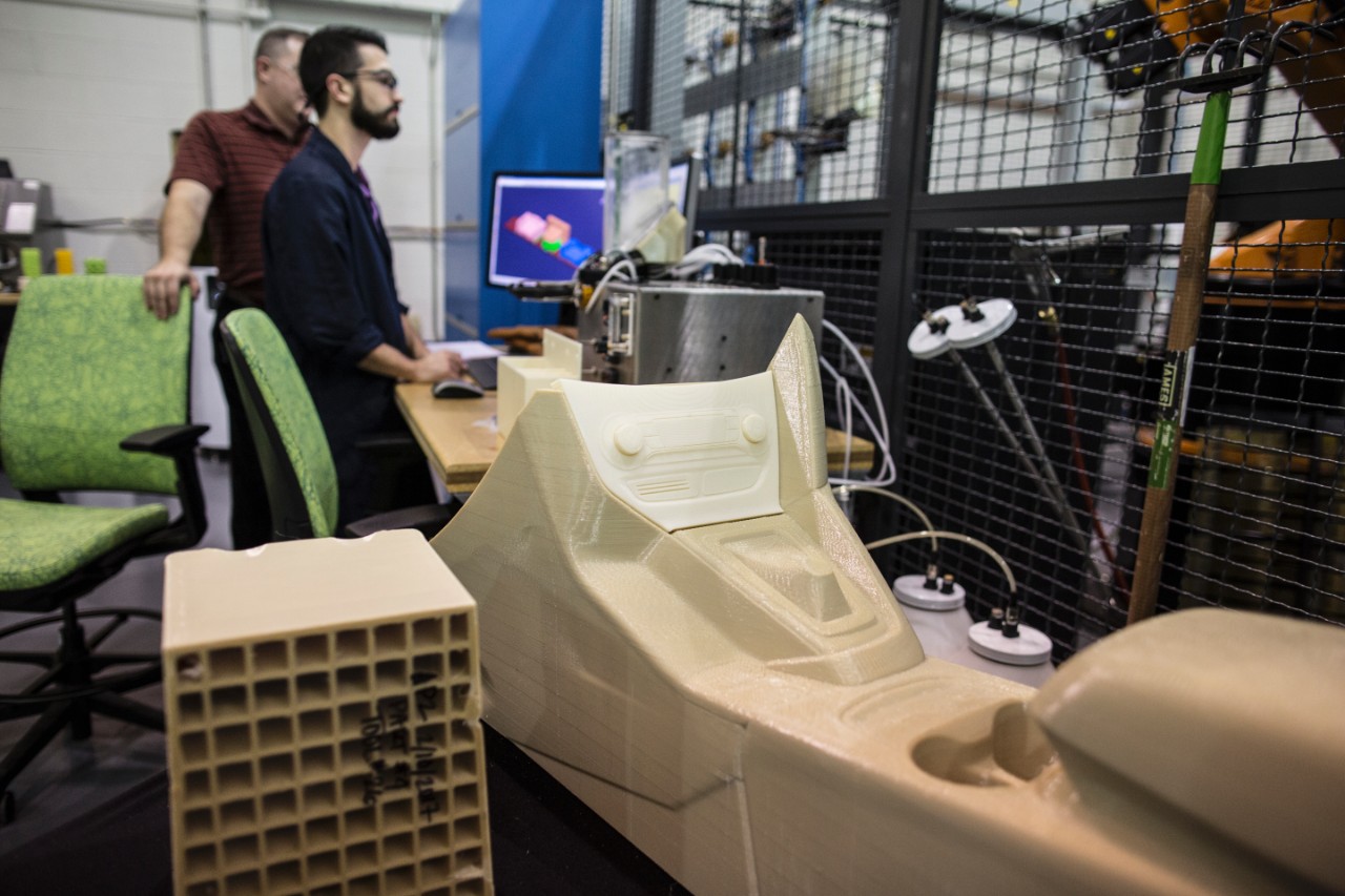Ford начал печатать на 3D-принтере крупные детали для автомобилей