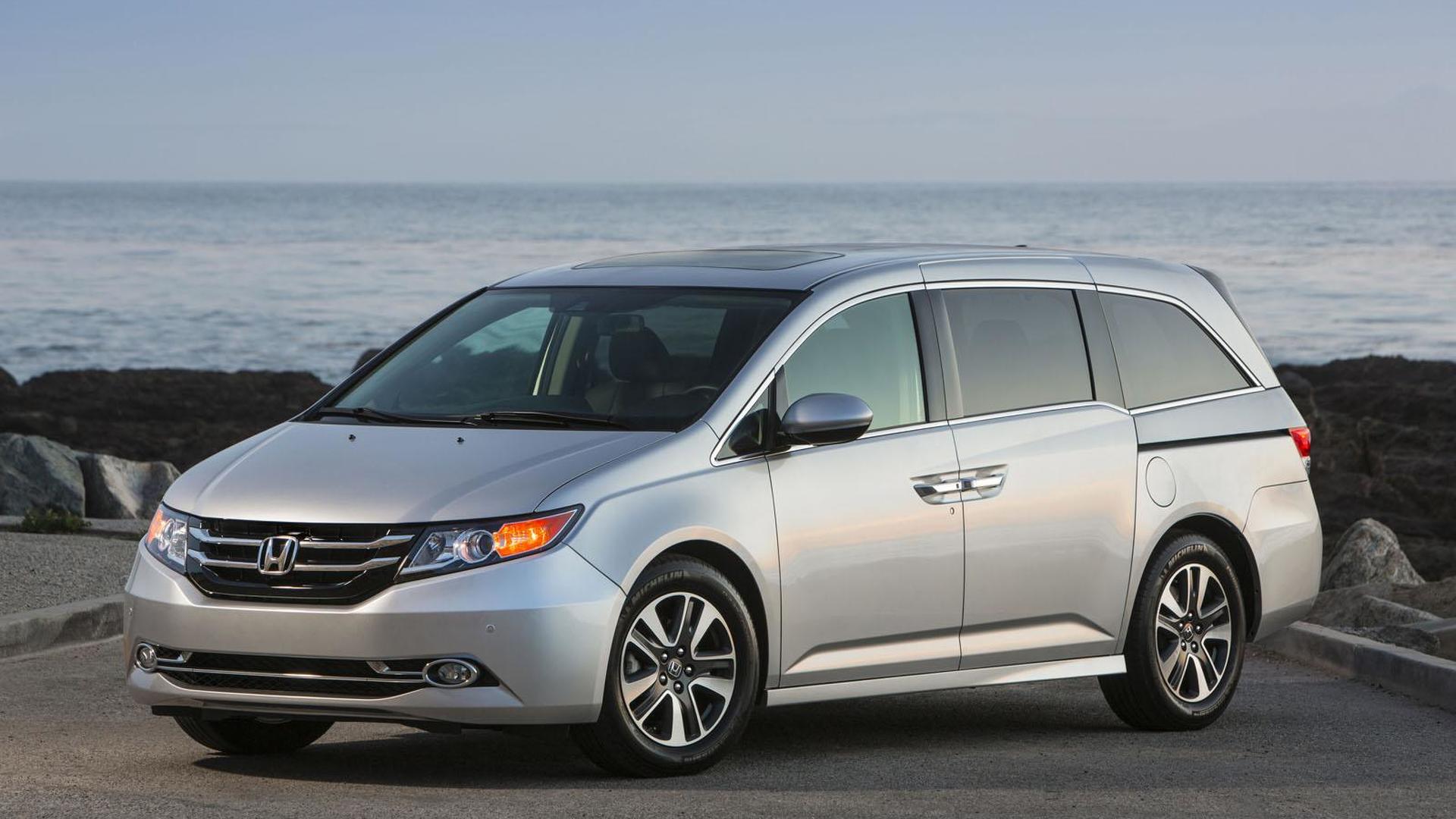 Honda отозвала минивэны Odyssey из-за проблем с сидениями