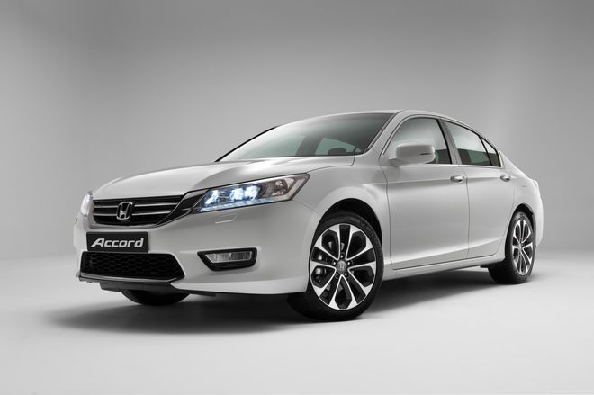 Honda Accord 2013 Ukraine — эктерьер, фото 3