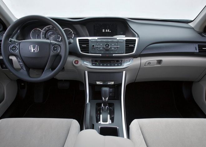 Honda Accord 2013 USA — интерьер