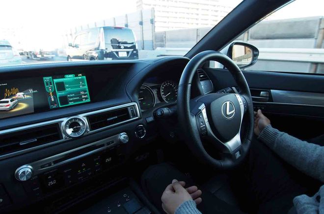 Японцы не стали «лізти поперед батька в пекло», отдав первенство внедрения автономных систем вождения Audi, BMW, «Мерседесу» и Volvo. Учли ли в Lexus все ошибки своих предшественников и принесет ли такая осторожность успех — узнаем в будущем, относительно скором. Lexus CACC и LTC