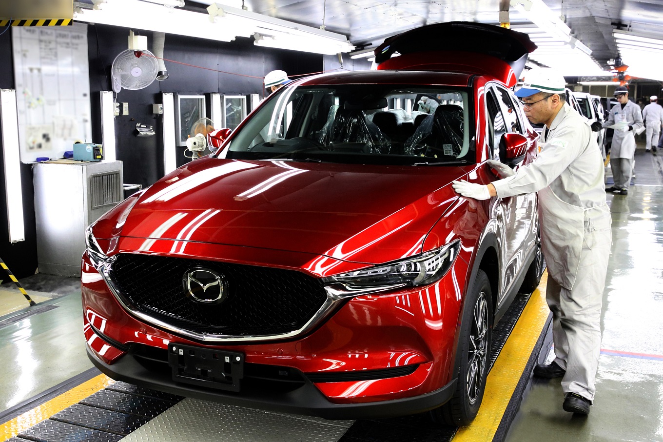 Новый Mazda CX-5 встал на конвейер в Хиросиме