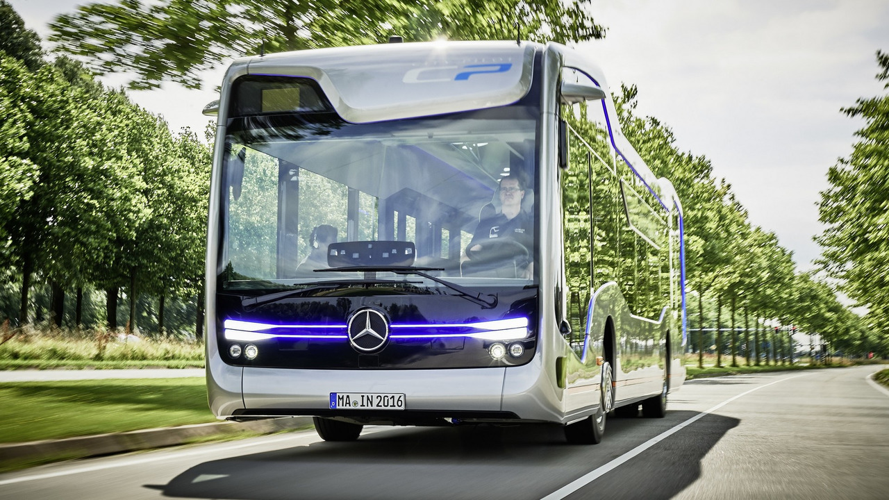 В Нидерландах испытали самоуправляемый автобус Mercedes-Benz