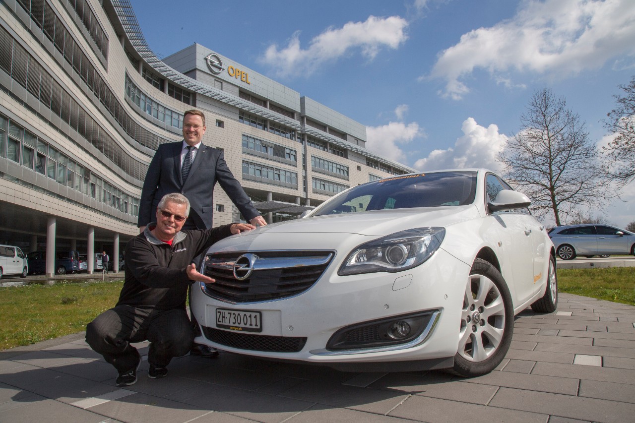 Дизельный Opel Insignia проехал 2111 километров на одном баке