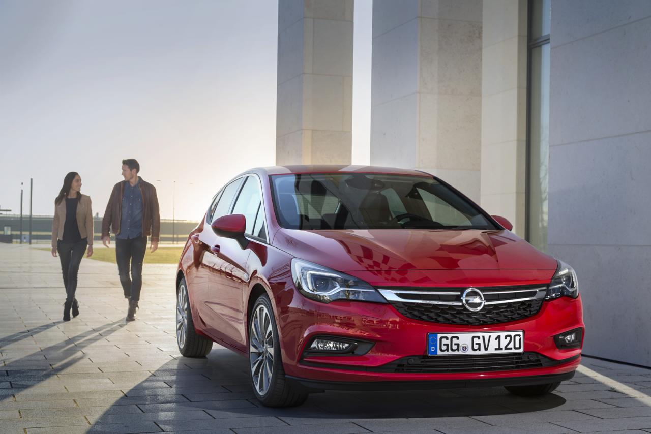 Новый Opel Astra представлен официально (23 фото)
