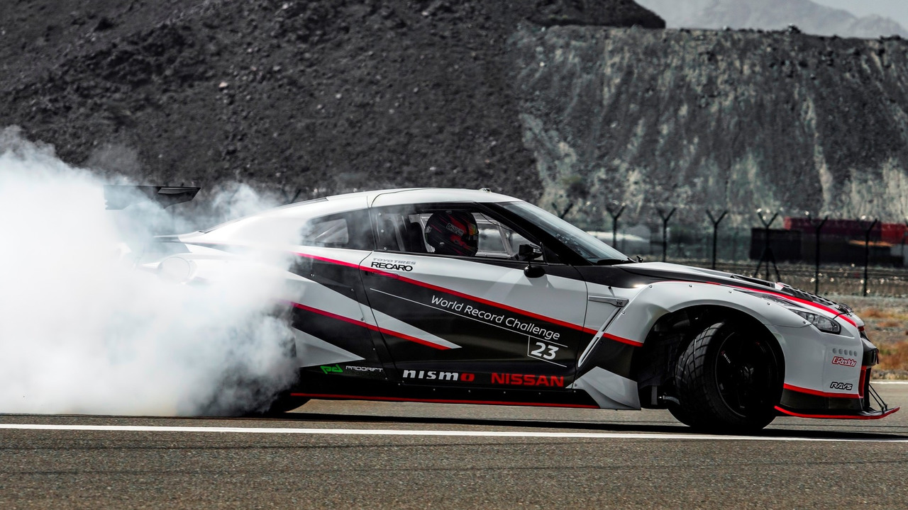 Nissan GT-R Nismo установил мировой рекорд по самому быстрому дрифту