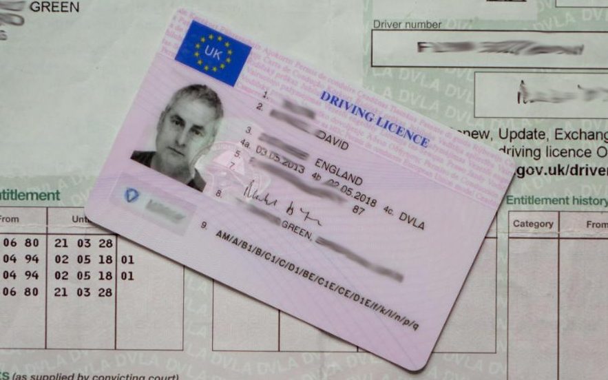 Великобритания создаст цифровые водительские удостоверения