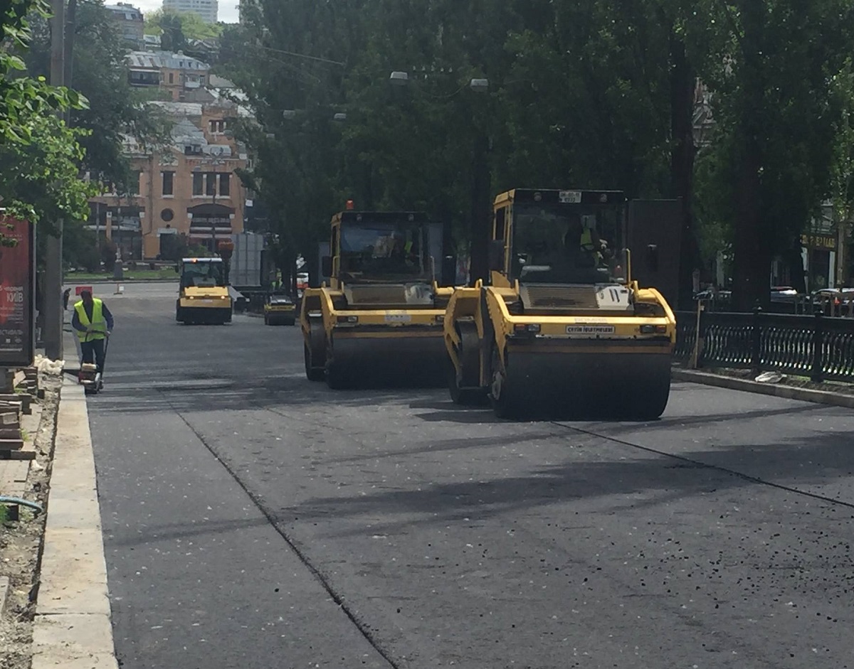 В Киеве запретят ремонт дорог днём