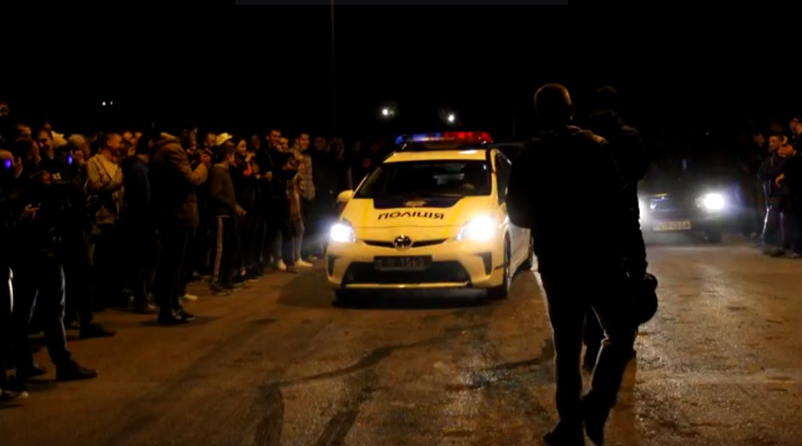 «Приус» одесской полиции участвовал в уличных гонках (видео)