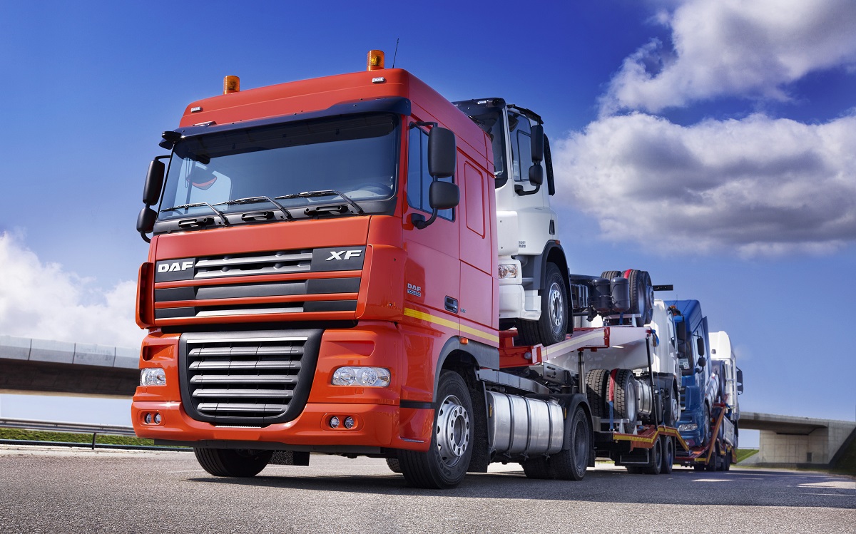 Европейским производителям грузовиков назначили рекордный штраф