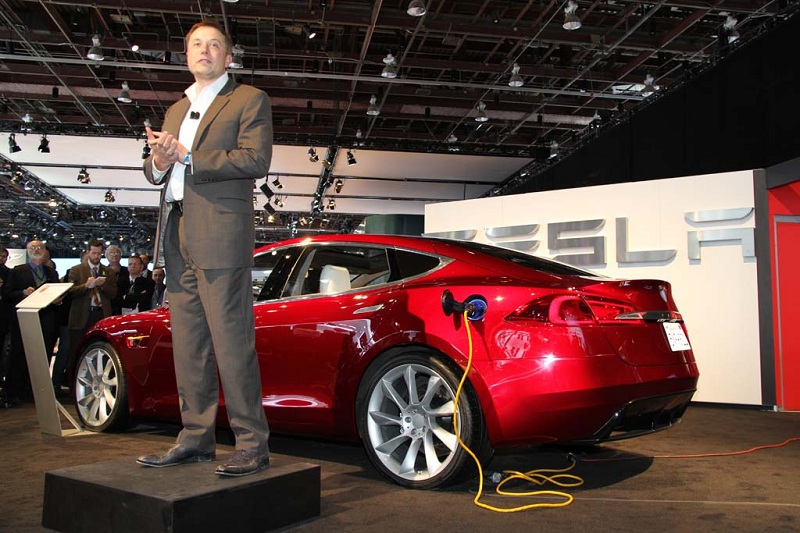 Глава Tesla получил $5 млрд от правительства США