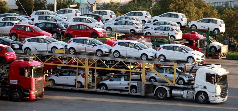 Импорт автотранспорта вырос в январе на 12 процентов
