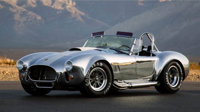 Юбилейный родстер Shelby Cobra будет продаваться без мотора