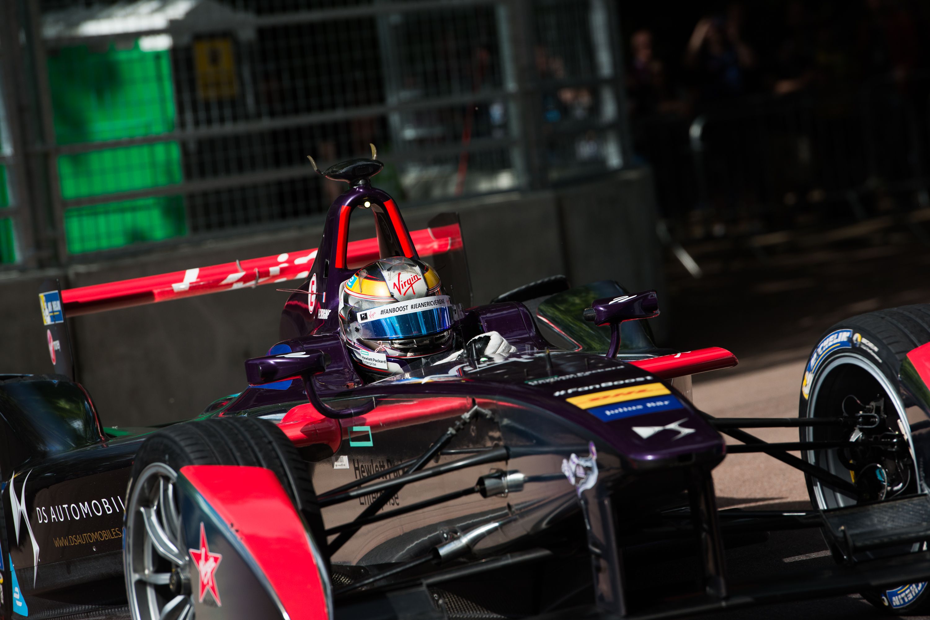 По итогам сезона 2015-2016 гг. команда DS Virgin Racing заняла третье место в чемпионате Formula E