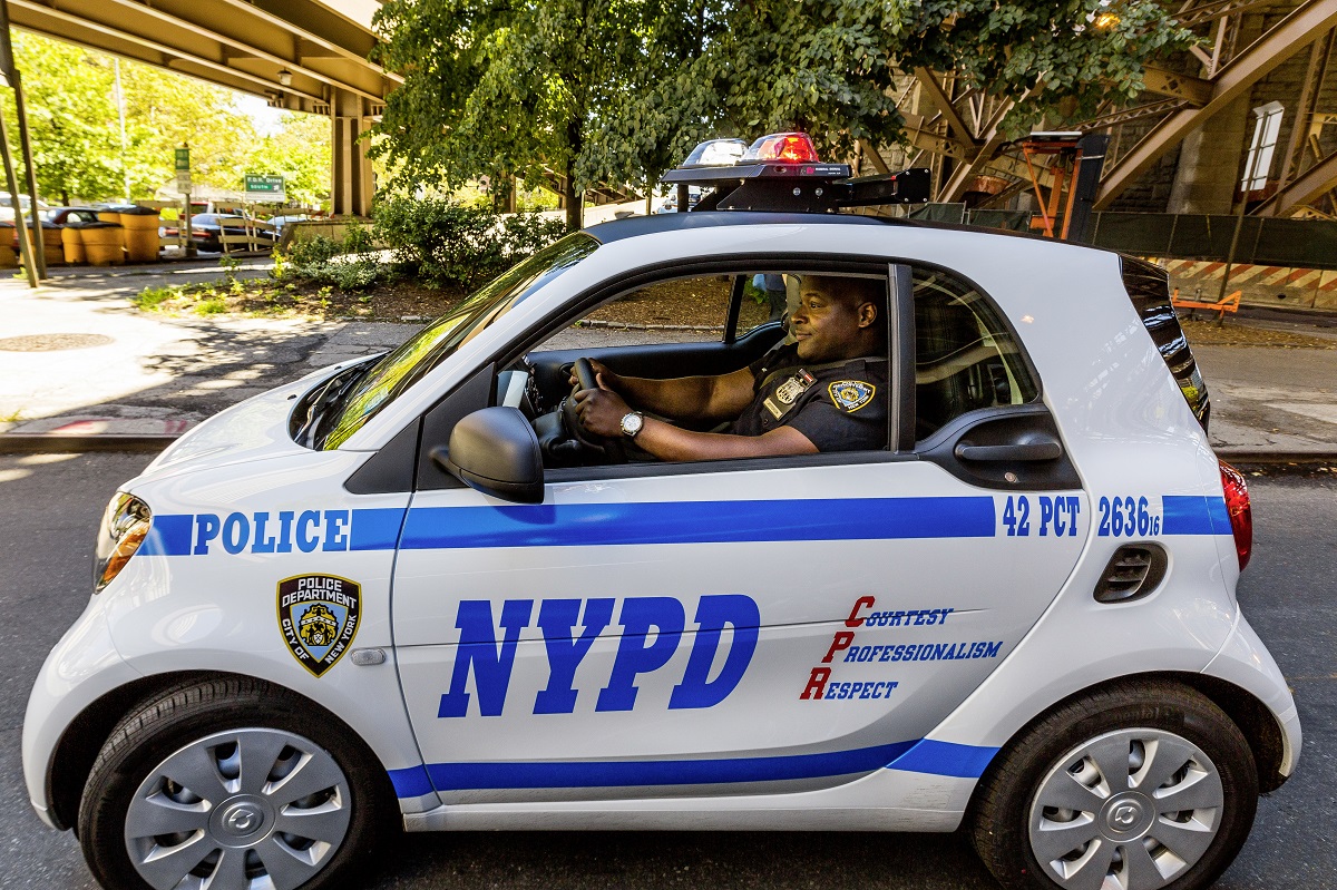 Полиция Нью-Йорка пересаживается на ситикары smart