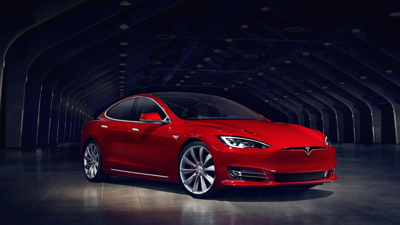 Электромобилю Tesla Model S впервые обновили дизайн