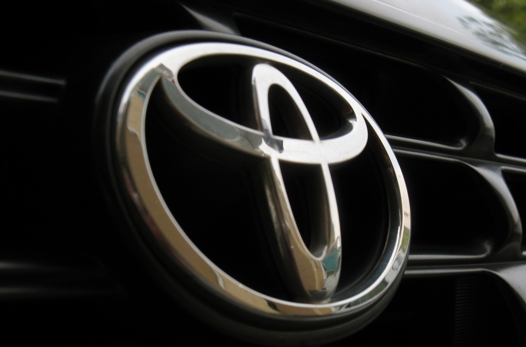 Toyota отзывает 2.9 млн автомобилей из-за подушек безопасности Takata