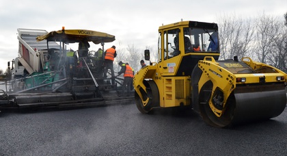Ямочный ремонт дорог в Украине остановлен 