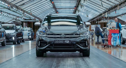 Der T-Roc von Volkswagen führt die europäischen Verkaufscharts an, muss aber vorübergehend die Produktion einstellen