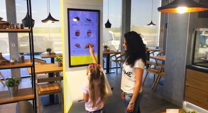 #Безочереди на «ОККО»: в ресторане сети АЗК появилось первое интерактивное меню 