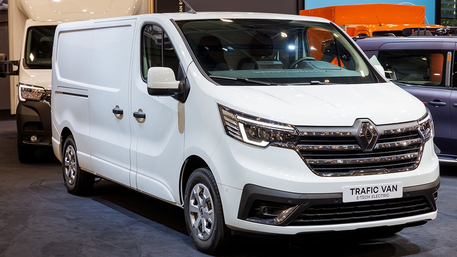 Le Fourgon Lectrique Renault Trafic E Tech Fait Ses D Buts Avec Une   04436957f3a9bf377b1f2b833e902d06 