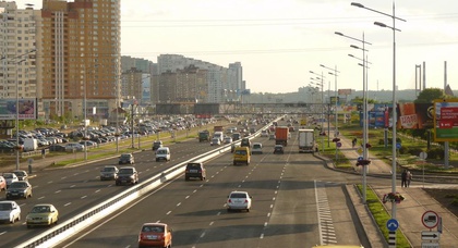 В Украине сузят ширину полос движения транспорта