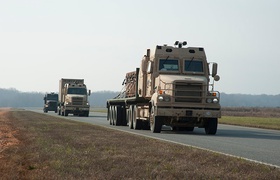 Армия США выведет самоуправляемые грузовики на обычные дороги