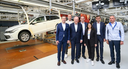 Volkswagen feiert 50 Jahre Golf-Produktion im Werk Wolfsburg