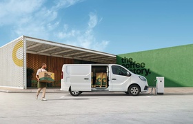 Renault Trafic Van E-Tech électrique avec une batterie de 52kWh offre jusqu'à 297km d'autonomie WLTP