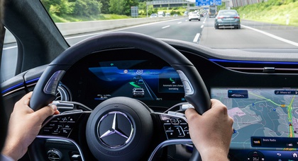 15 моделей Mercedes-Benz получат функцию автоматической смены полосы движения через OTA обновление